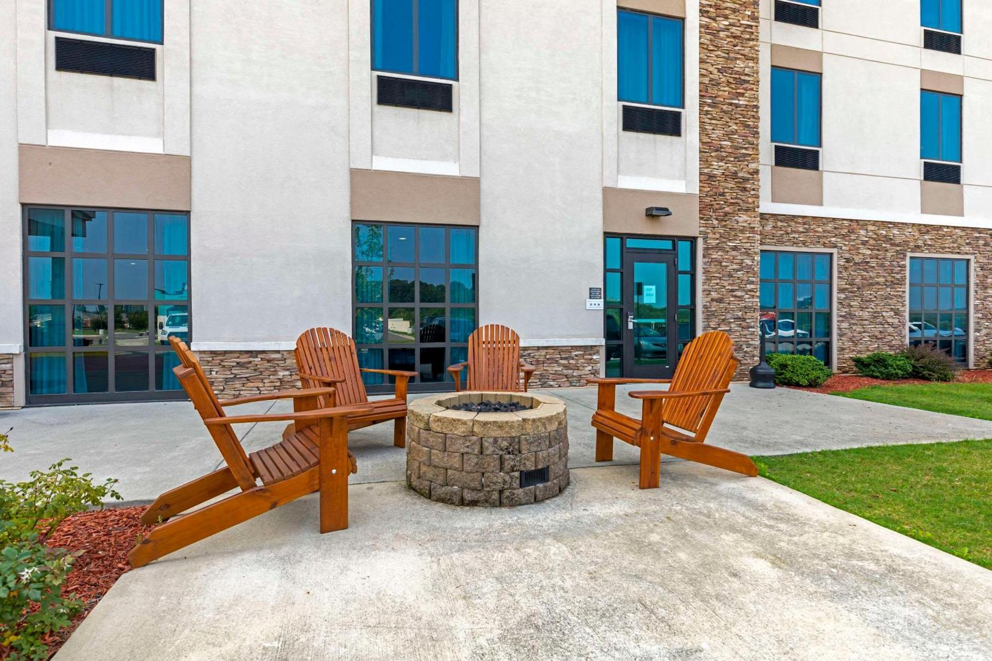 Comfort Inn & Suites East Ellijay Exterior photo