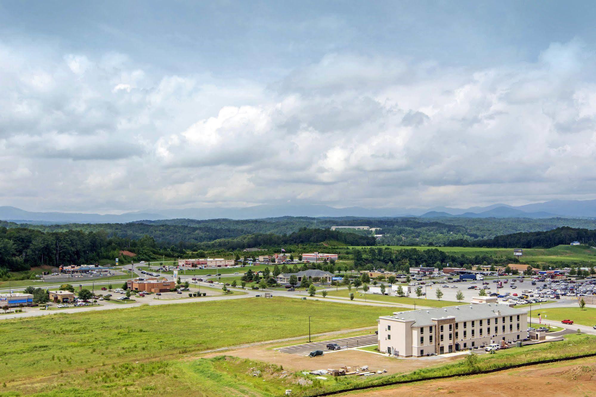 Comfort Inn & Suites East Ellijay Exterior photo